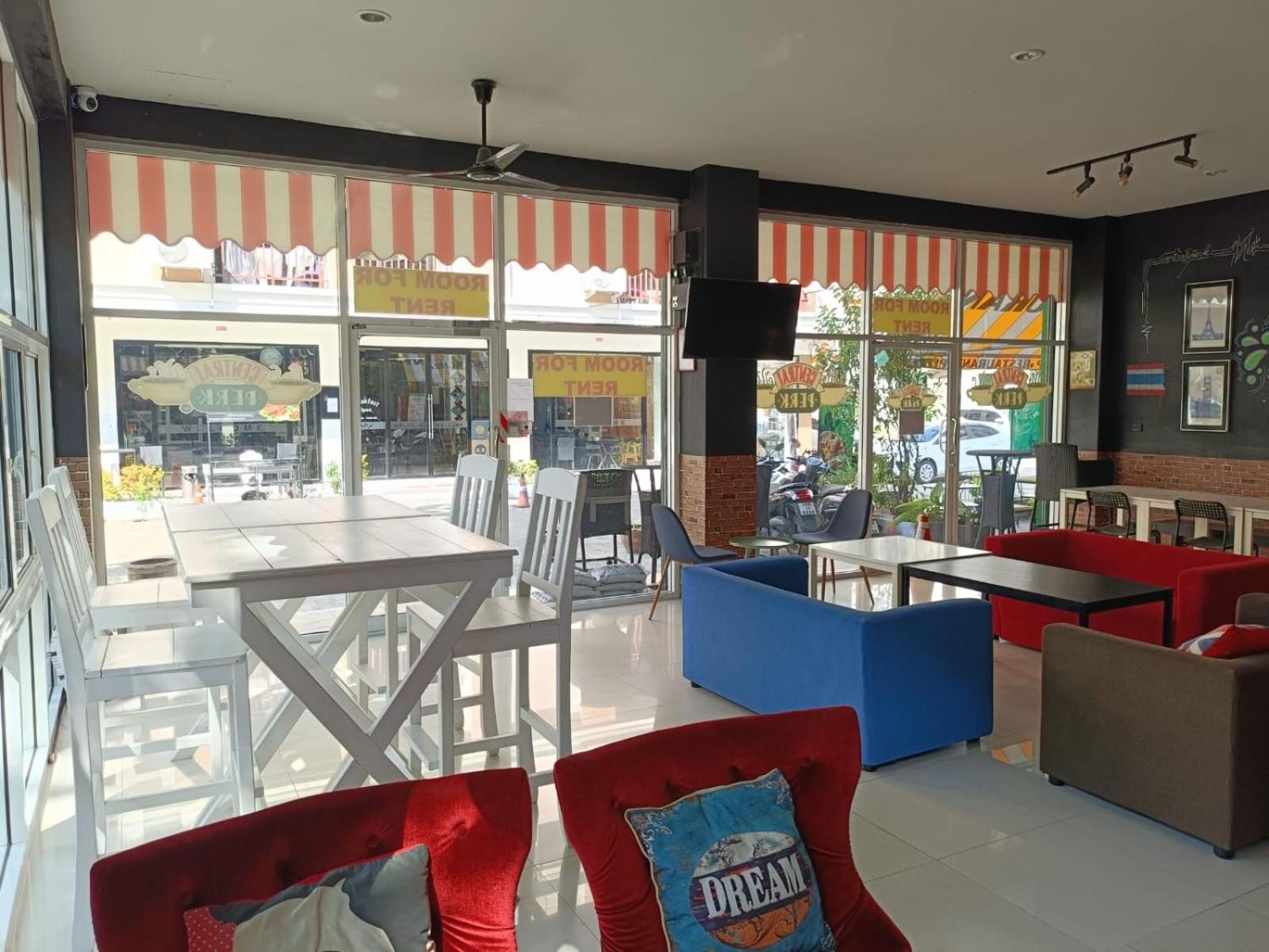 Central Perk Hotel Patong 外观 照片