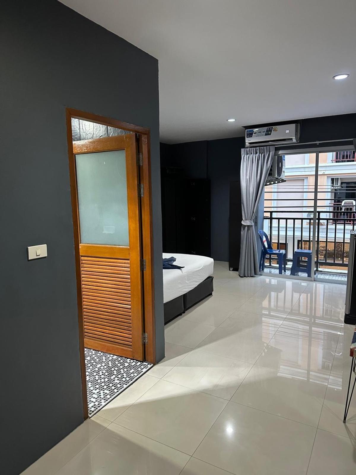 Central Perk Hotel Patong 外观 照片